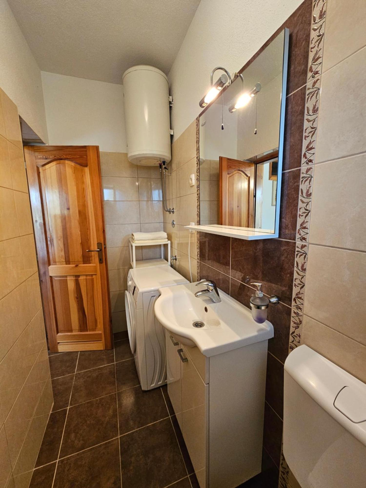 Apartmani Natasa Lokva Rogoznica Exterior foto