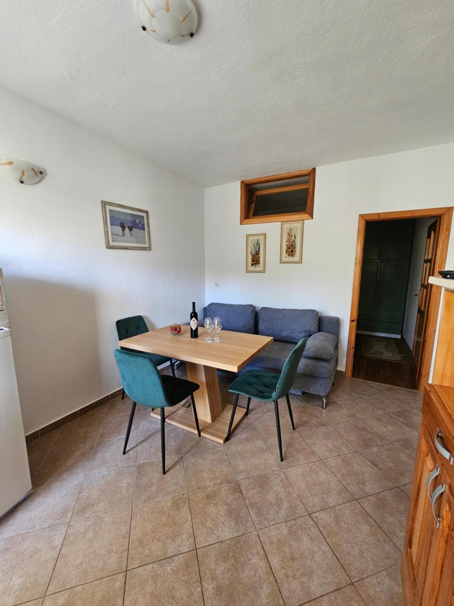 Apartmani Natasa Lokva Rogoznica Exterior foto